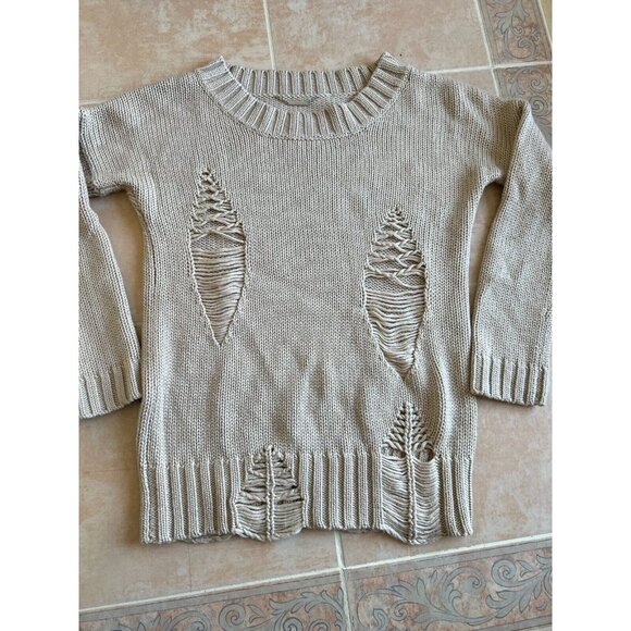 Corson worn twice  Ripped Distressed Crew Neck Women size M - Picture 2 of 6